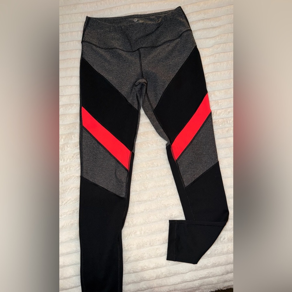 90 Degree By Reflex Womans Black and Gray Leggings with Coral Accents